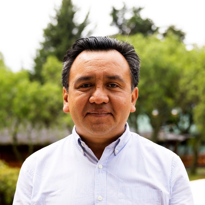 Retrato de Adrián Tola